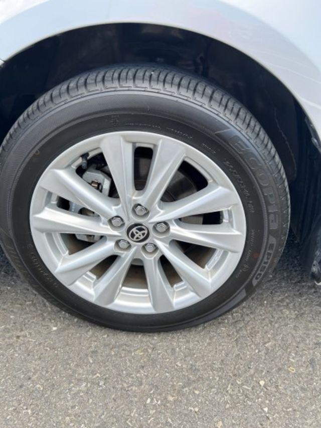 尊絕版  新車保固中  與新車差價近25萬 .內行的您就懂  第7張相片