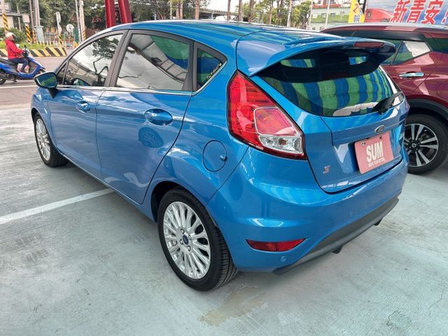 FIESTA  第5張相片