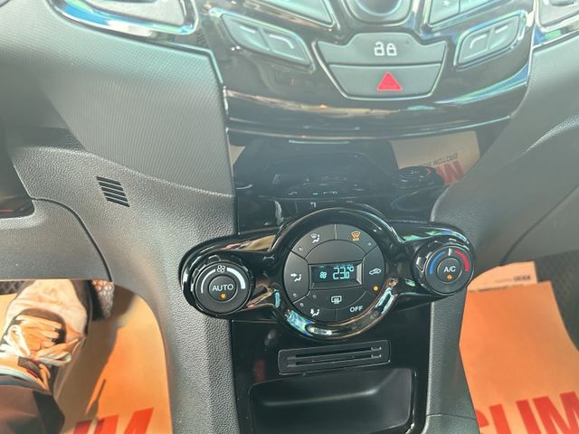 FIESTA  第9張相片