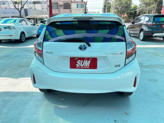 油電小車 認證中古車 免鑰匙 定速 恆溫空調  第4張相片