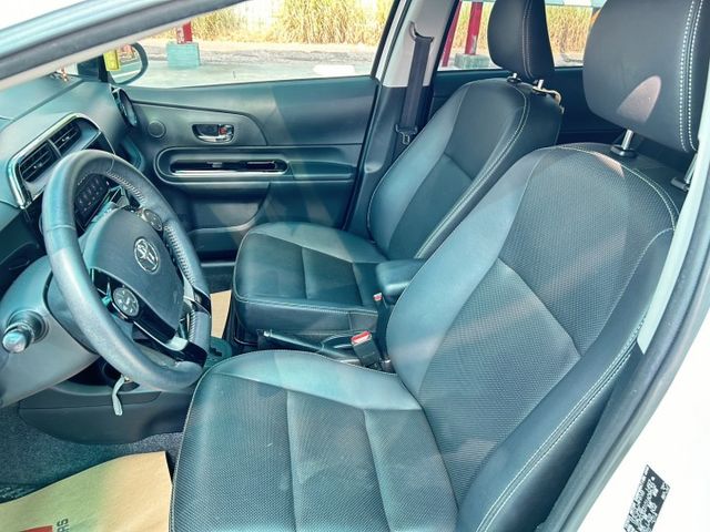 油電小車 認證中古車 免鑰匙 定速 恆溫空調  第6張相片