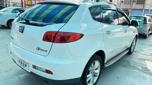 一手車 無事故  里程保證 I-key摸門 天窗 電尾門 電動椅 360環景 恆溫空調  第4張相片