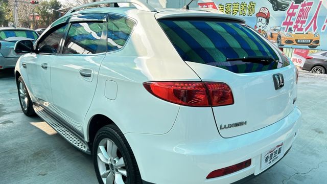 一手車 無事故  里程保證 I-key摸門 天窗 電尾門 電動椅 360環景 恆溫空調  第5張相片