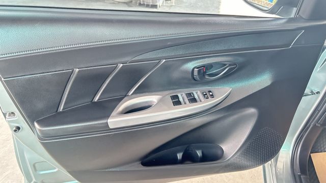 代步小鴨 認證漂亮車 好開好養妥善率佳 車況維護漂亮 全車原鈑件  第7張相片