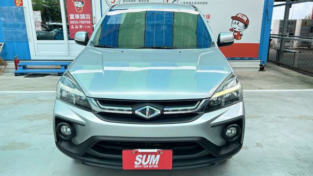 僅跑3萬，多用途休旅廂車！載貨商務全通用 超殺價!!  第1張相片