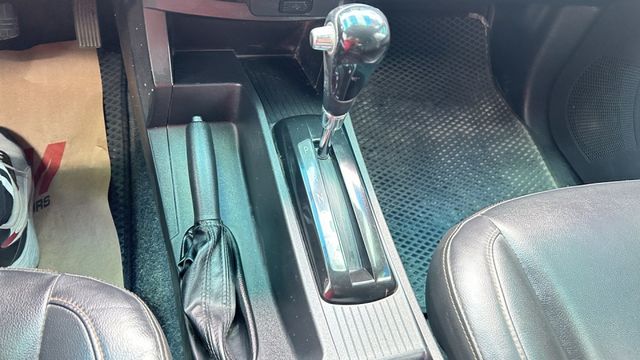 僅跑3萬，多用途休旅廂車！載貨商務全通用 超殺價!!  第11張相片