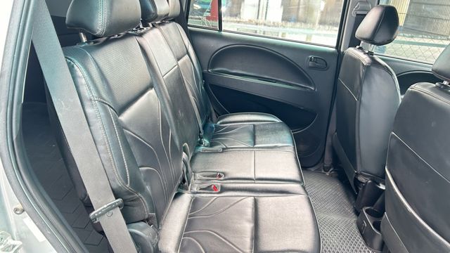 僅跑3萬，多用途休旅廂車！載貨商務全通用 超殺價!!  第12張相片