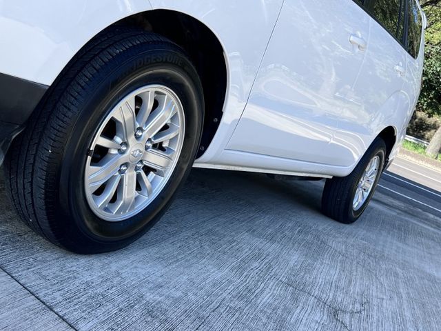 高階精緻型＊低里程＊原版件認證車＊定速＊後座空調＊自動頭燈＊自動收折後視鏡＊可改貨車牌＊可全額貸款可換車＊  第9張相片