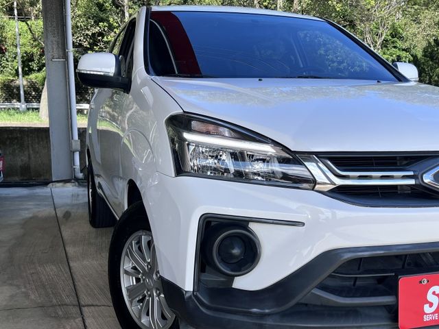 高階精緻型＊低里程＊原版件認證車＊定速＊後座空調＊自動頭燈＊自動收折後視鏡＊可改貨車牌＊可全額貸款可換車＊  第10張相片