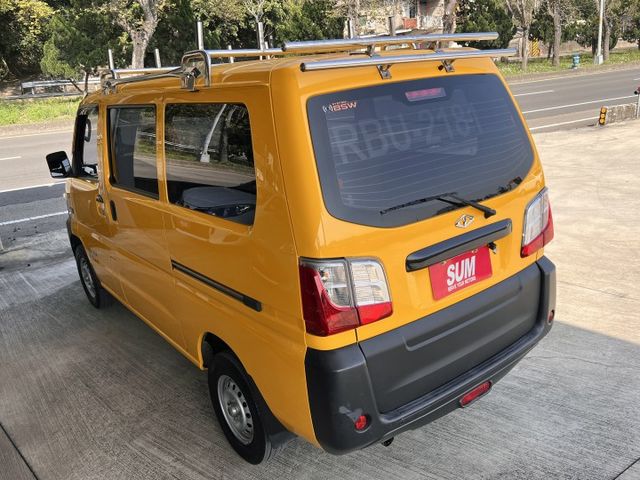一手車原廠保養＊認證車＊２人座貨車版＊車頂架＊好墊＊盲點偵測＊循跡防滑＊胎壓＊自動頭燈＊可全額貸款＊售後保固  第5張相片