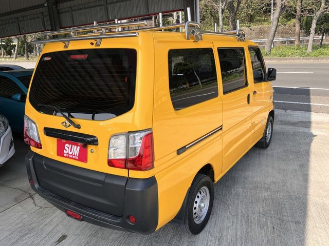 一手車原廠保養＊認證車＊２人座貨車版＊車頂架＊好墊＊盲點偵測＊循跡防滑＊胎壓＊自動頭燈＊可全額貸款＊售後保固  第6張相片