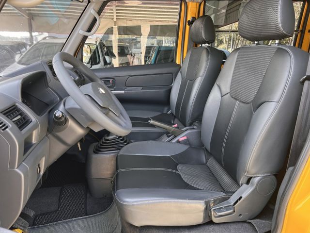 一手車原廠保養＊認證車＊２人座貨車版＊車頂架＊好墊＊盲點偵測＊循跡防滑＊胎壓＊自動頭燈＊可全額貸款＊售後保固  第8張相片
