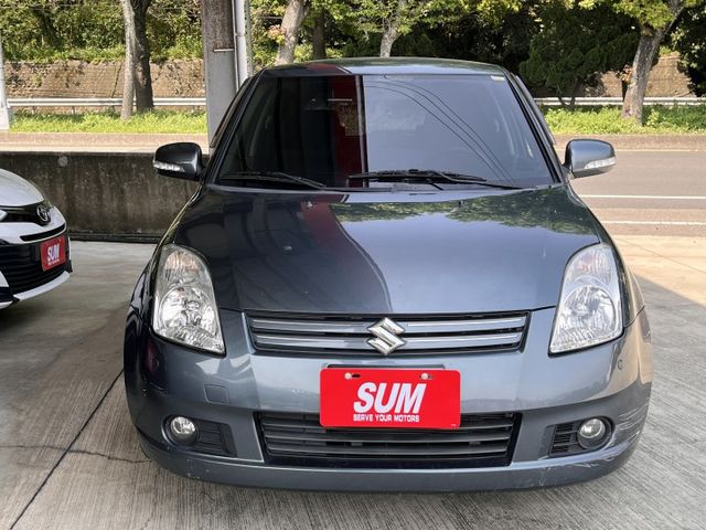 頂級版＊自用一手車＊低里程＊ＩＫＥＹ免鑰匙＊電折後視鏡＊恆溫＊電動椅＊多功能方向盤＊可全額貸款＊  第2張相片