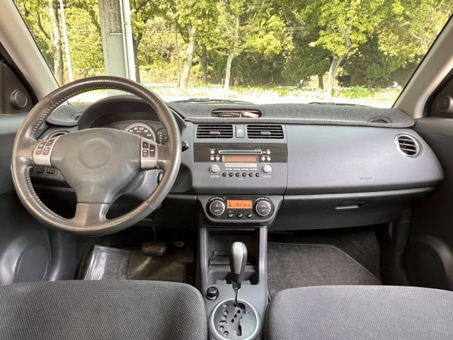 頂級版＊自用一手車＊低里程＊ＩＫＥＹ免鑰匙＊電折後視鏡＊恆溫＊電動椅＊多功能方向盤＊可全額貸款＊  第13張相片