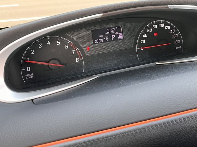 小改款＊５人＊原廠保養＊原版件認證車＊安卓機＊CARPLAY＊自動頭燈＋ＬＥＤ日行燈＊循跡＊可全額貸可換車＊  第14張相片