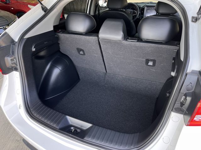 限時特價＊旗艦HIFI版＊女用一手車＊室內車庫車＊原廠保養＊原版件認證車＊選配多多＊可全額貸可換車＊跨界小休旅最高ＣＰ值  第9張相片