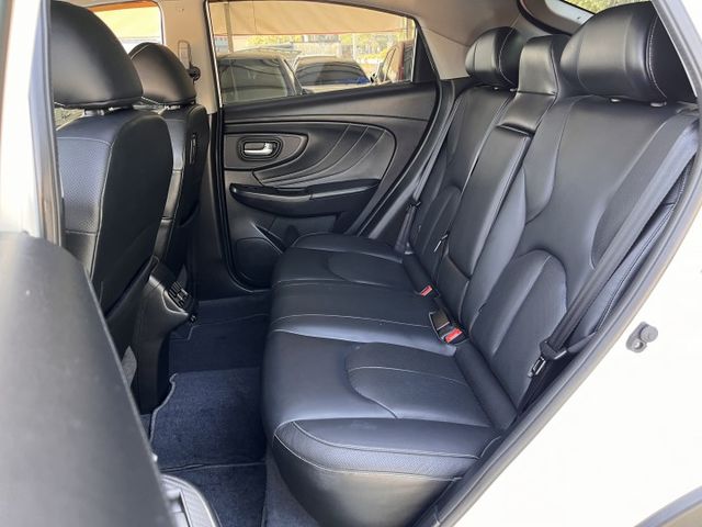 限時特價＊旗艦HIFI版＊女用一手車＊室內車庫車＊原廠保養＊原版件認證車＊選配多多＊可全額貸可換車＊跨界小休旅最高ＣＰ值  第10張相片
