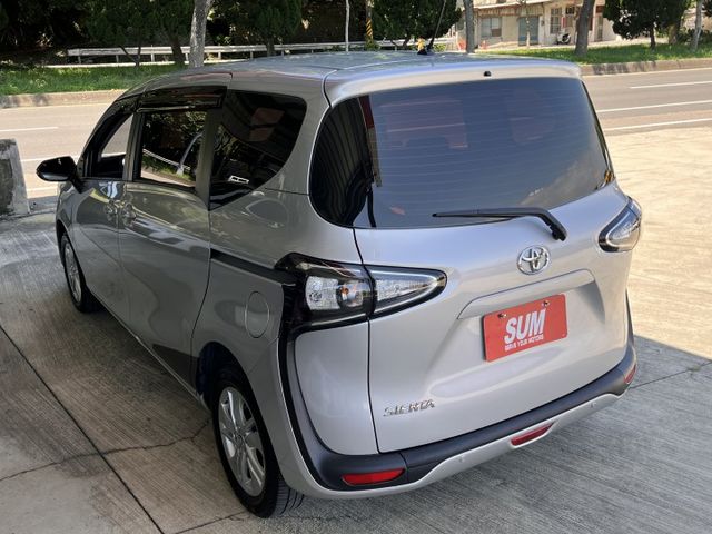 小改款＊新車保固＊原廠保養＊原版件＋認證車＊自動頭燈＊ＩＫＥＹ免鑰匙＊雙電動吸門＊ＬＥＤ日行燈＊可全額貸款可換車＊  第4張相片