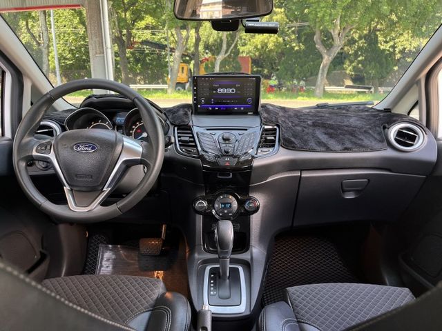 自用一手車＊頂級渦輪Ｓ版＊升級ＬＥＤ魚眼＊無線CARPLAY＊安卓機＊原版件認證車＊低里程室內車庫車＊可全額貸可換車＊  第10張相片