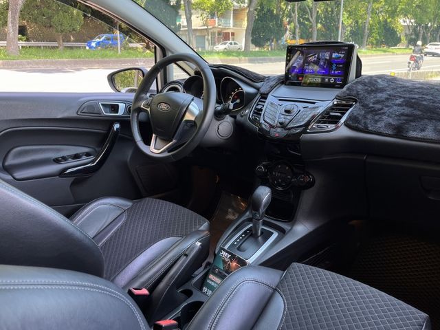 自用一手車＊頂級渦輪Ｓ版＊升級ＬＥＤ魚眼＊無線CARPLAY＊安卓機＊原版件認證車＊低里程室內車庫車＊可全額貸可換車＊  第15張相片