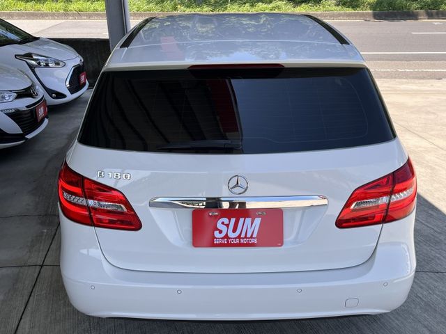 自用一手車＊室內車庫車＊原版件＊認證車＊總代理＊資料齊全＊ＫＥＹｘ２＊最安全最好養的小賓士＊可全額貸款＊可換車＊  第8張相片