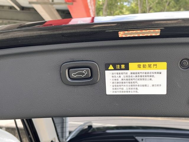 1.8頂級3D安全版＊自用一手車＊室內車庫車＊原廠保養＊原版件＊認證報告＊電動尾門＊天窗＊６安＊環景＊可全額貸款＊可換車  第9張相片