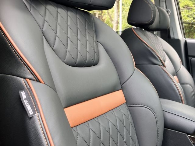 1.8頂級3D安全版＊自用一手車＊室內車庫車＊原廠保養＊原版件＊認證報告＊電動尾門＊天窗＊６安＊環景＊可全額貸款＊可換車  第15張相片