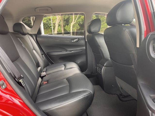 iTIIDA新款＊頂級旗艦版＊原廠保養＊原版件認證車＊盲點＊抬顯＊CARPLAY＊導航＊定速＊恆溫＊可全額貸＊  第11張相片