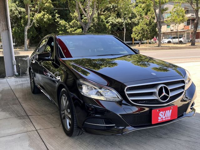中華賓士總代理＊E250小改款＊自用車庫車＊原版件＊認證報告＊可全額貸可換車＊氣氛漂亮底盤漂亮＊  第4張相片