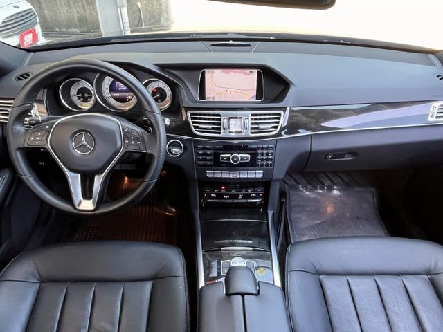 中華賓士總代理＊E250小改款＊自用車庫車＊原版件＊認證報告＊可全額貸可換車＊氣氛漂亮底盤漂亮＊  第14張相片