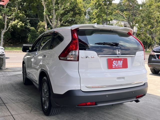 2WD頂級版＊小改款＊原廠選配多＊HID自動頭燈＊盲點監視＊導航＊４安＊１８吋槍灰鋁圈＊可全額貸款＊可換車＊  第7張相片