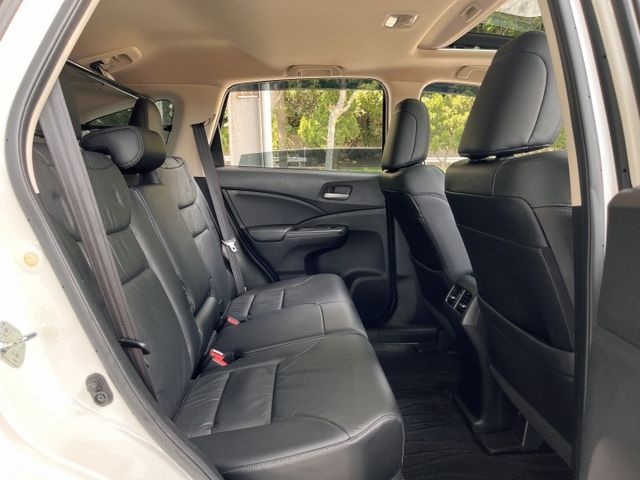 2WD頂級版＊小改款＊原廠選配多＊HID自動頭燈＊盲點監視＊導航＊４安＊１８吋槍灰鋁圈＊可全額貸款＊可換車＊  第13張相片