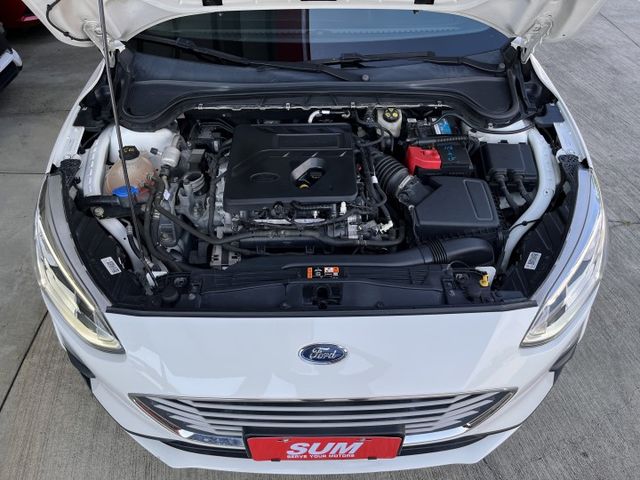 182時尚版＊渦輪＋８速＊自用一手車＊原版件＊認證車＊６安＊CARPLAY＊ＥＰＢ＊可全額貸款可換車  第7張相片