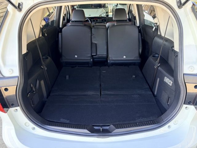 網路特價＊15年底小改款＊自用一手車＊低里程＊原版件＋認證車＊４安＊胎壓＊導航＊可全額貸款＊可換車＊  第11張相片