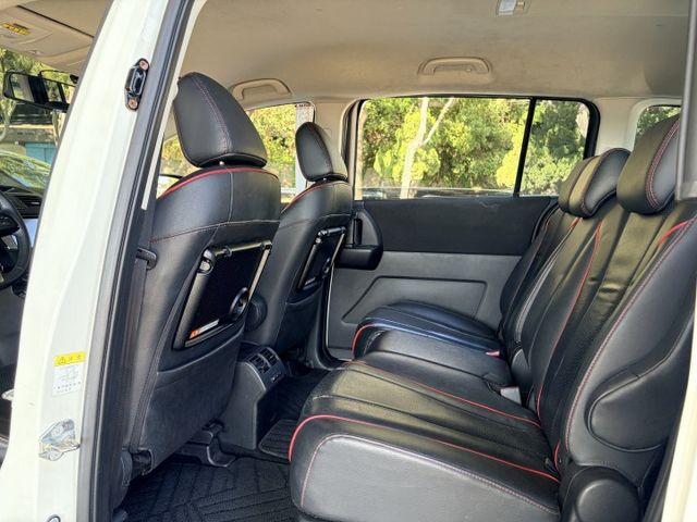 網路特價＊15年底小改款＊自用一手車＊低里程＊原版件＋認證車＊４安＊胎壓＊導航＊可全額貸款＊可換車＊  第12張相片