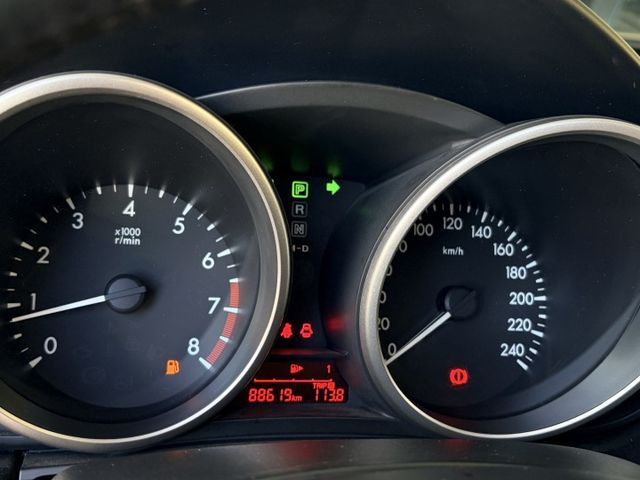 網路特價＊15年底小改款＊自用一手車＊低里程＊原版件＋認證車＊４安＊胎壓＊導航＊可全額貸款＊可換車＊  第15張相片