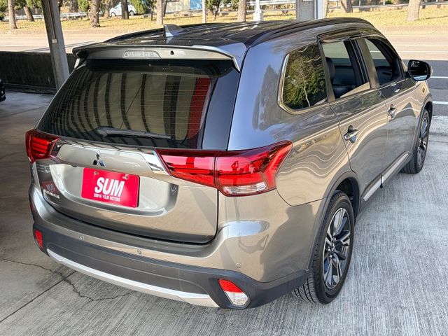 小改款＊尊貴型＊原廠保養＊原版件＊認證完成＊液晶儀表＊ＡＣＣ跟車＊盲點＊電動尾門＊電動椅＊安卓機＊ＩＫＥＹ＊可全貸可換車  第3張相片