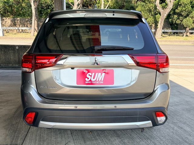 小改款＊尊貴型＊原廠保養＊原版件＊認證完成＊液晶儀表＊ＡＣＣ跟車＊盲點＊電動尾門＊電動椅＊安卓機＊ＩＫＥＹ＊可全貸可換車  第5張相片