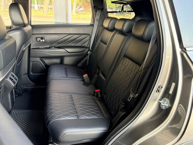 小改款＊尊貴型＊原廠保養＊原版件＊認證完成＊液晶儀表＊ＡＣＣ跟車＊盲點＊電動尾門＊電動椅＊安卓機＊ＩＫＥＹ＊可全貸可換車  第9張相片