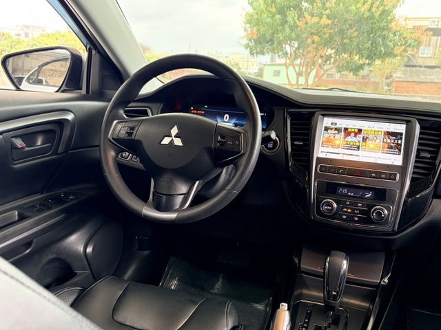 2022年式魅力型＊一手車＊原廠保養＊全車原版件＊原廠售後保固＊液晶儀表＊ｉｋｅｙ＊黑化套件＊６安＊安卓機＊可全額貸款＊  第12張相片