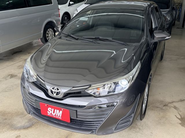 小改款＊精裝特仕版＊自用一手車＊原版件認證＊升級ＬＥＤ頭燈＊CARPLAY＊GARMIN導航＊數位電視＊倒車顯影＊ＨＵＤ  第8張相片