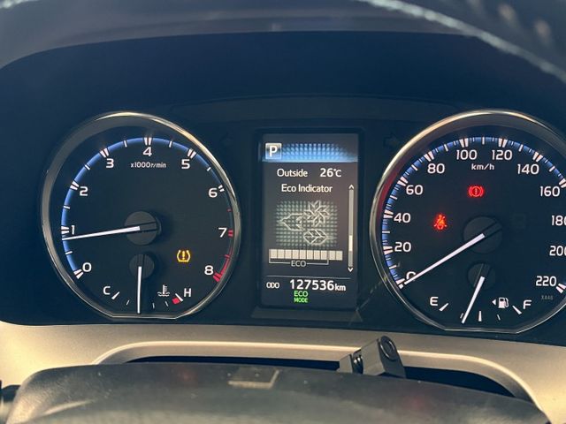 2017型小改款＊珍珠白＊自用一手車＊室內車＊原版件＊認證車＊原裝進口＊精裝特仕車選配多＊可全額貸款＊可換車＊實車實價＊  第15張相片