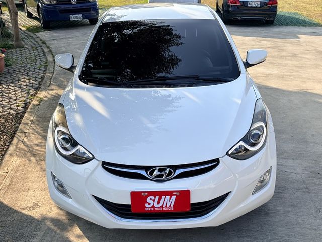 豪華型＊自用車＊原版件認證車＊升級極光版頭尾燈＊空力套件＊導航影音＊抬顯＊胎壓偵測＊可全額貸款＊實車實價在店  第3張相片