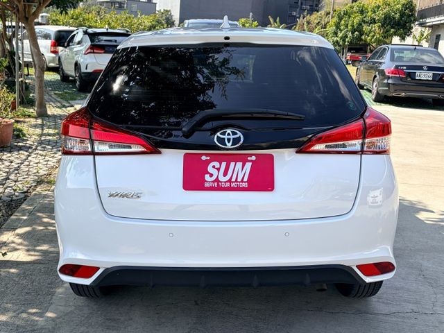 ２２年型小改款胖胖鴨＊原版件認證車＊黑化外觀＊７氣囊＊黑頂棚＊最保值國民小車＊可全額貸款可換車  第7張相片