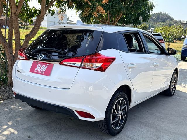 ２２年型小改款胖胖鴨＊原版件認證車＊黑化外觀＊７氣囊＊黑頂棚＊最保值國民小車＊可全額貸款可換車  第8張相片