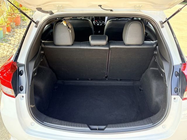 ２２年型小改款胖胖鴨＊原版件認證車＊黑化外觀＊７氣囊＊黑頂棚＊最保值國民小車＊可全額貸款可換車  第14張相片