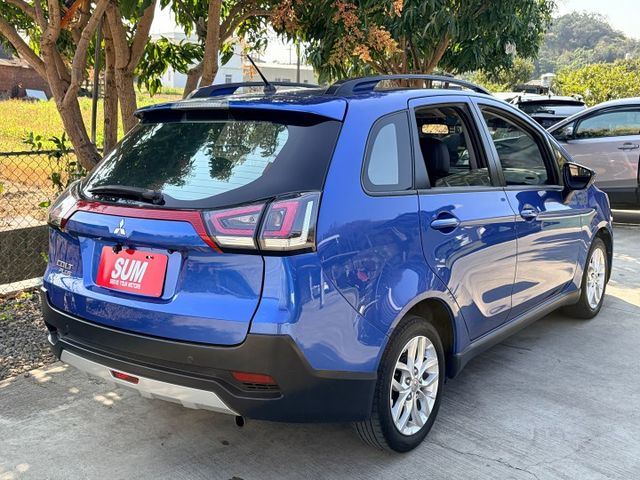 小改款＊頂級尊榮型＊自用車庫車＊液晶儀表版＊安卓機＊ＩＫＥＹ＊電動尾門＊車頂架＊原版件＊認證完成＊可全額貸款可換車＊  第7張相片