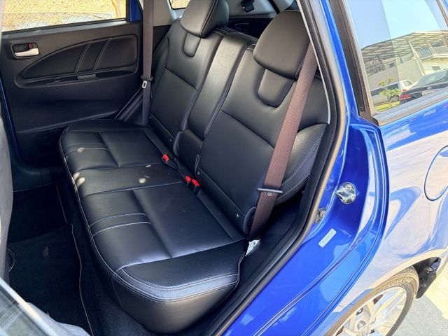 小改款＊頂級尊榮型＊自用車庫車＊液晶儀表版＊安卓機＊ＩＫＥＹ＊電動尾門＊車頂架＊原版件＊認證完成＊可全額貸款可換車＊  第12張相片