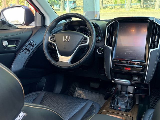 18年式新款GT＊ＡＲ環景版＊女用一手車＊室內車＊原版件認證完成＊電動尾門＊３６０環景＊iKEY＊抬顯＊可全額貸可換車＊  第12張相片