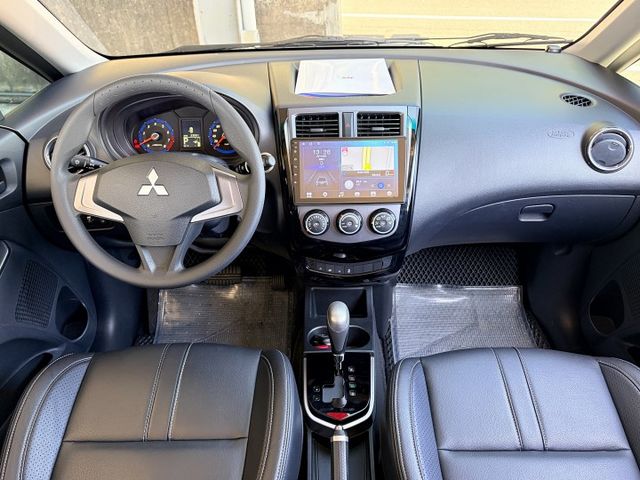 ２１型小改款＊限量特仕版＊潮有型＊女用一手車＊超低里程＊原廠保養＊全車原版件＊認證完成＊ｉＫＥＹ＊安卓機＊可全額貸可換車  第14張相片